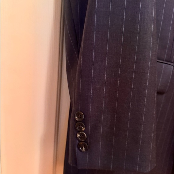 Ralph Lauren 100% Wool Men's Navy Pinstripe Suit - Picture 6 of 16